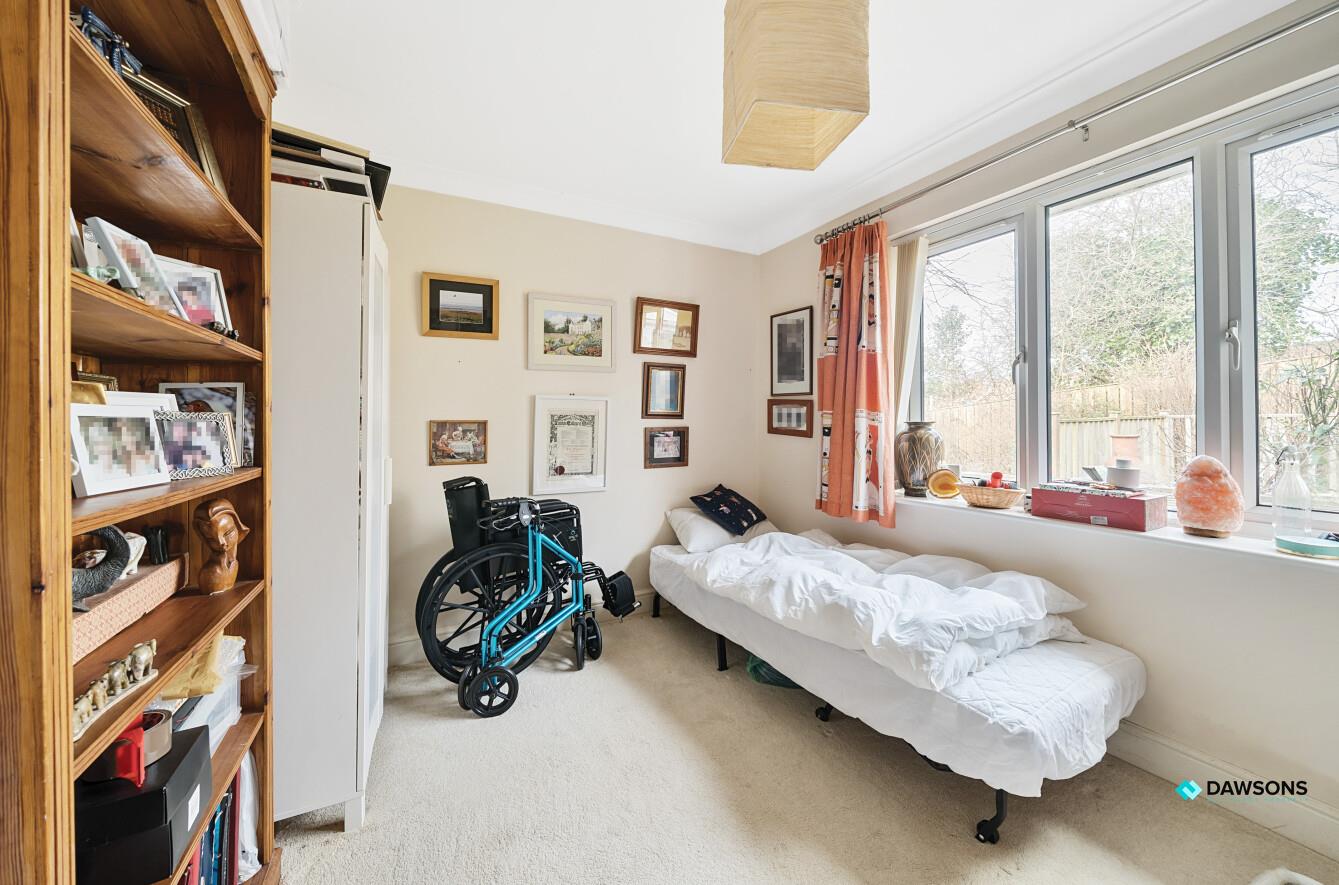Oak Tree Close, West Cross, Swansea, SA3 5RW